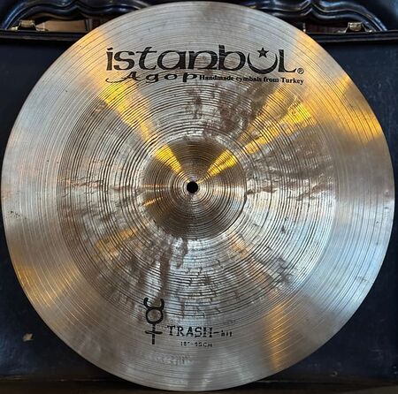 Istanbul Agop Traditional 18" Trash Hit 1.jpg