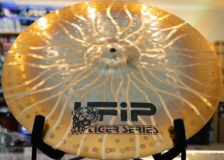 UFIP Tiger 18" Crash 4.jpg