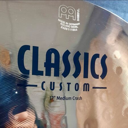Meinl Classics Custom Brilliant 17" Medium Crash 2.jpg