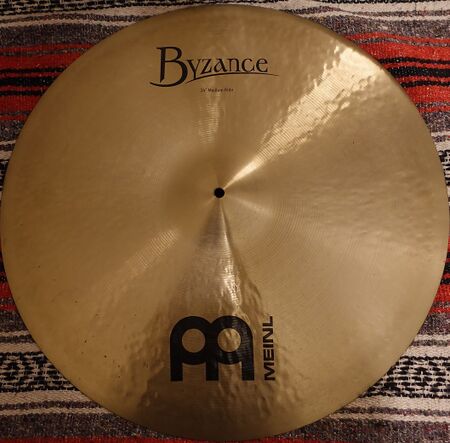 Byzance Traditional 24" Medium Ride 1.jpg