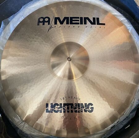 Meinl Lightning 18" Heavy Crash 1.jpg