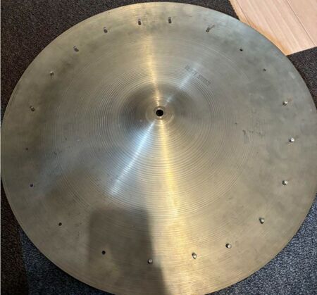 A Zildjian 22 Heavy Swish 1.jpg