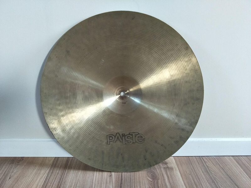 File:Paiste-602-18-med-ride-bot.jpg