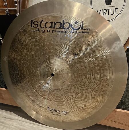 Istanbul Agop Custom Special Edition 22" Fusion Ride 1.jpg