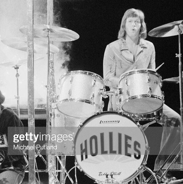 File:Bobby elliot 2002.jpg