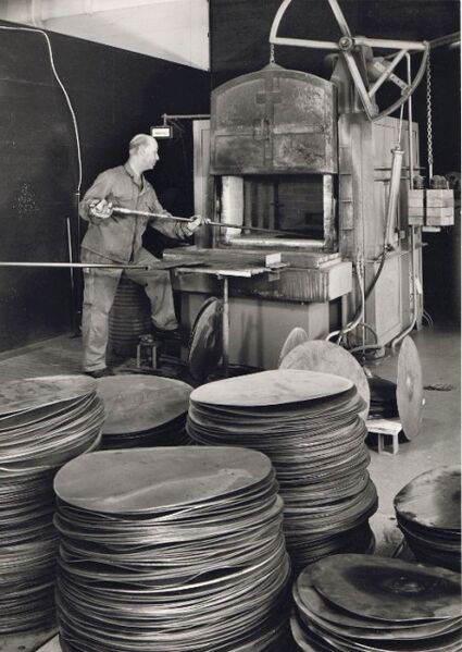 File:Reheating blanks.jpg