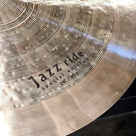 Istanbul Agop Custom Special Edition 24" Jazz Ride 2.jpg